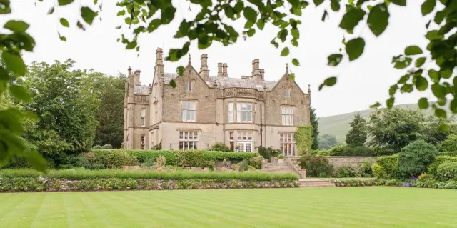 The Falcon Manor