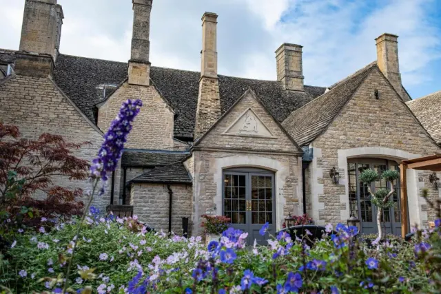 Haycock Manor Hotel