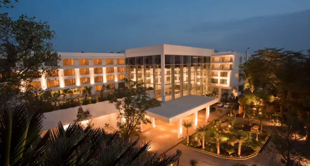 Radisson Blu Plaza Hotel Hyderabad Banjara Hills