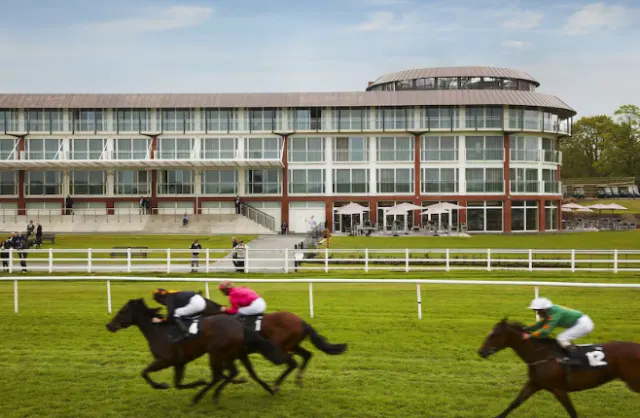 Lingfield Park Resort & Marriott Hotel
