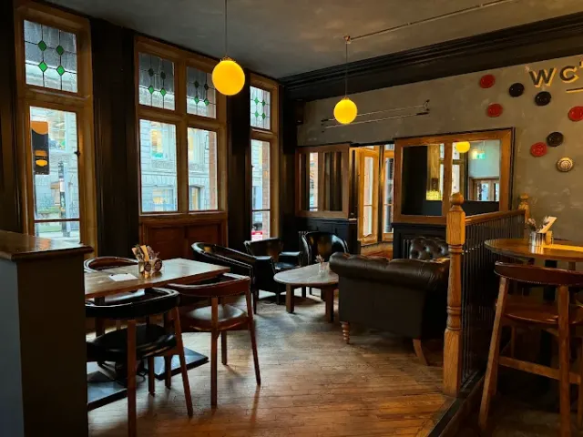 Newhall Street Tavern
