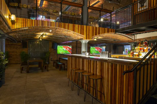 The Longshot Bar