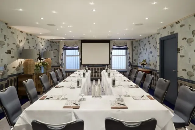 The Mandeville Hotel