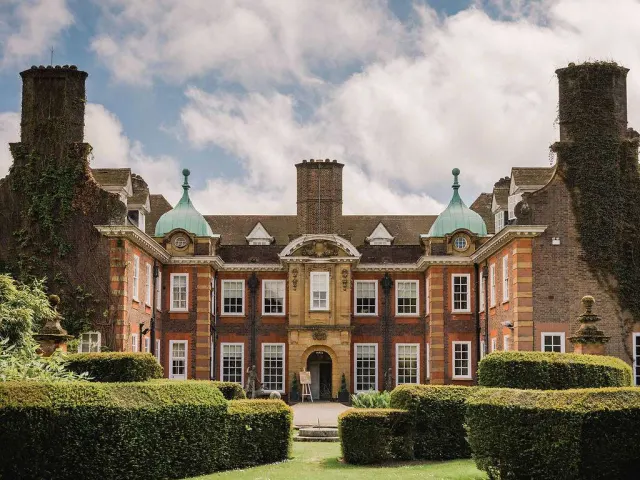 Barnett Hill Hotel