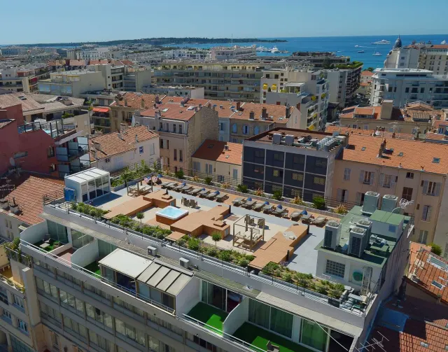 Premier Le Patio des Artistes
