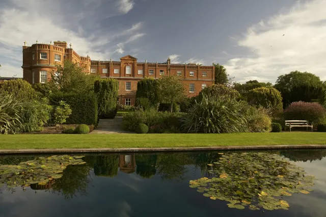 The Grove Hotel