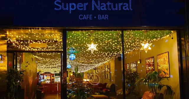 Super Natural Cafe