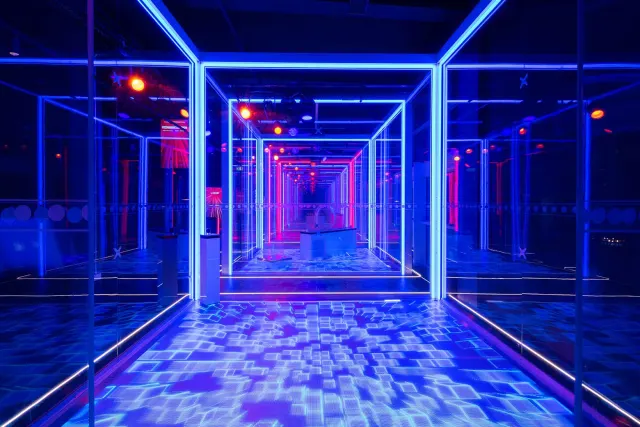 The CUBE Manchester - Putters - Urban Playground