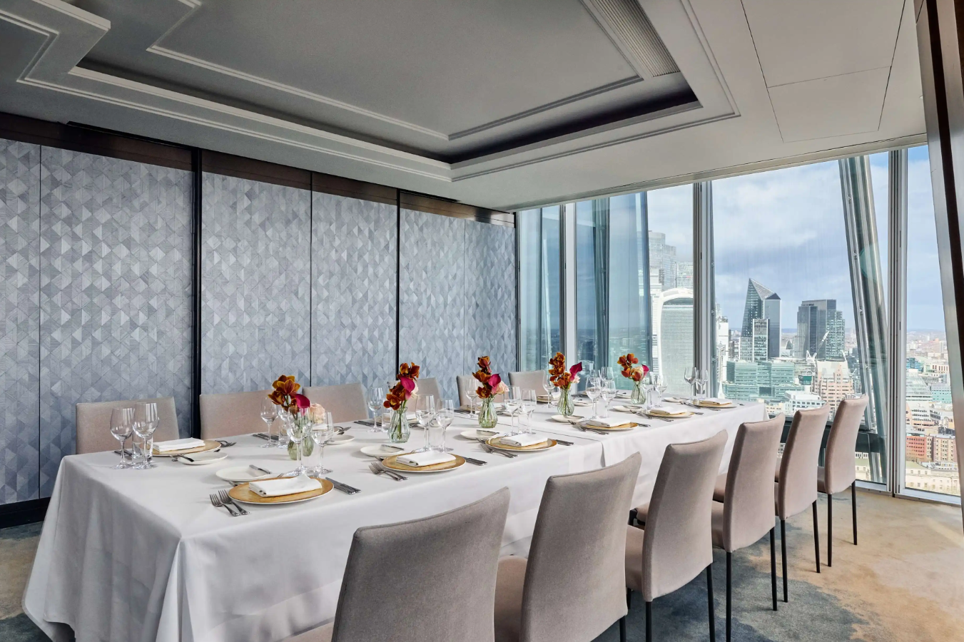 Shangri-La at The Shard, Li