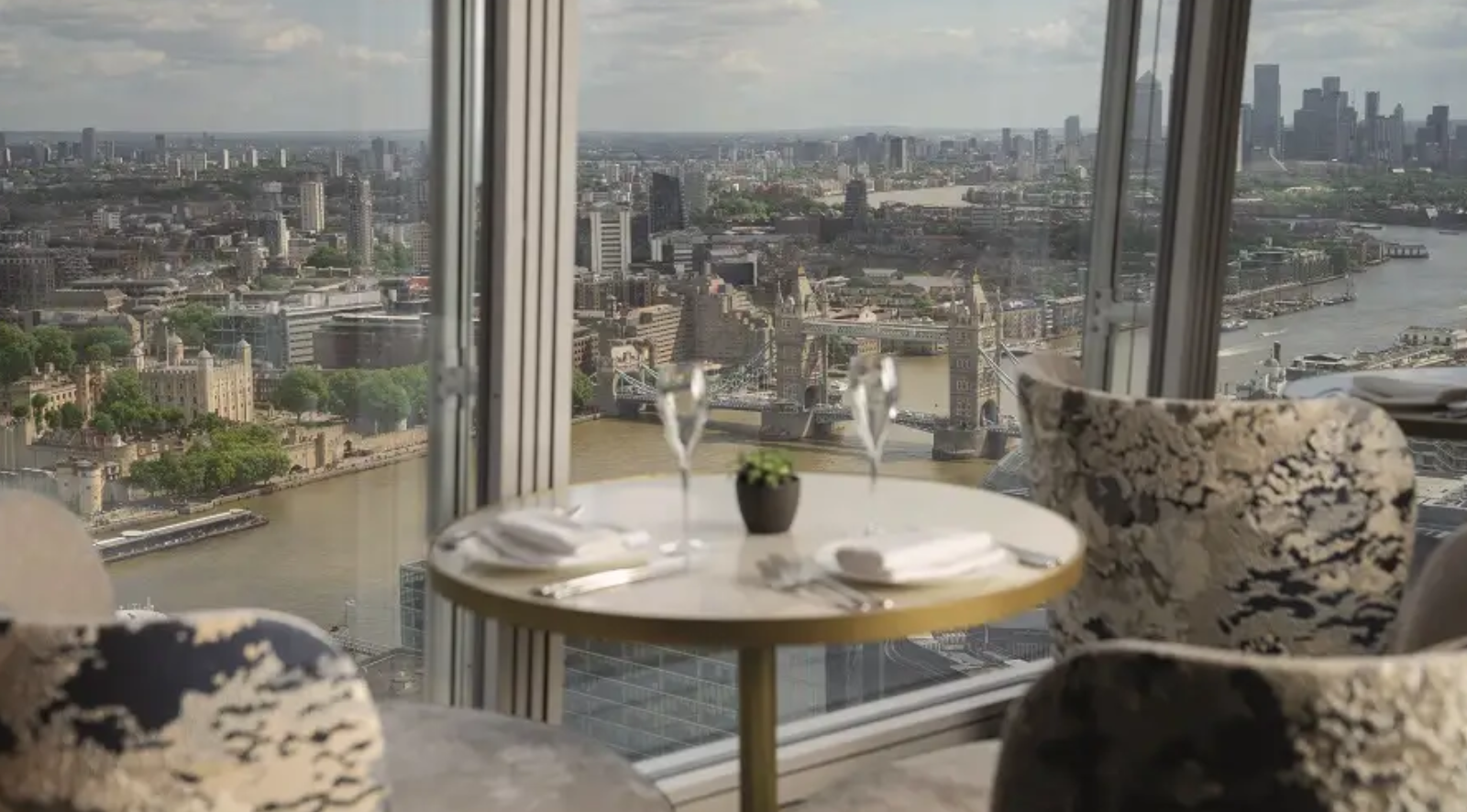 Shangri-La at The Shard, Dining / restaurant