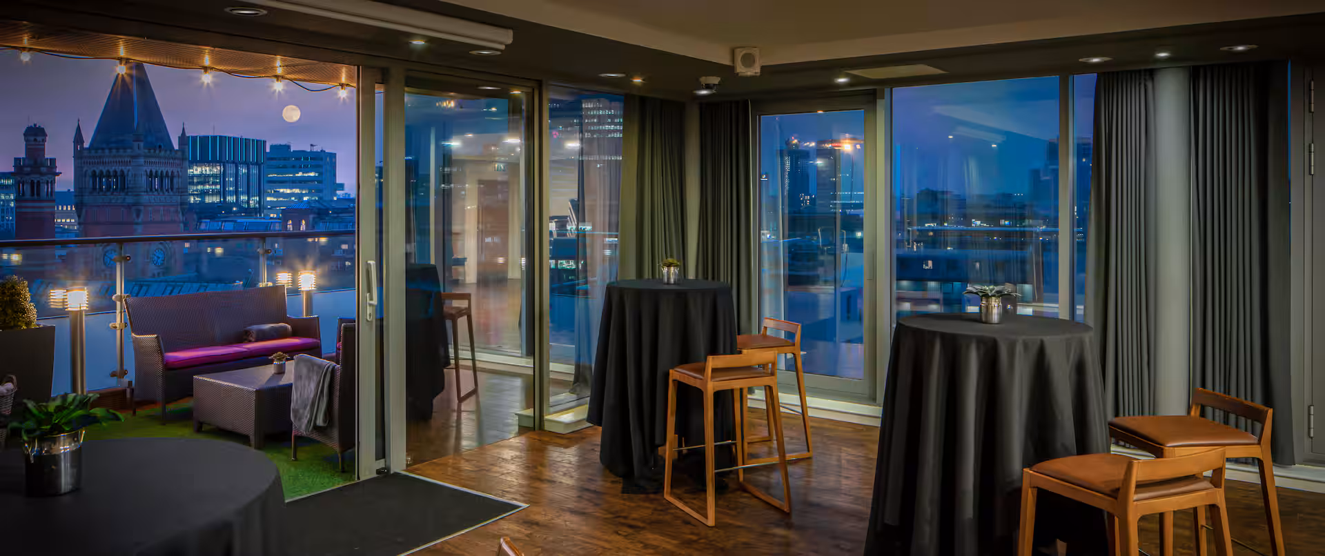 Doubletree by Hilton Manchester Piccadilly, SkyLounge