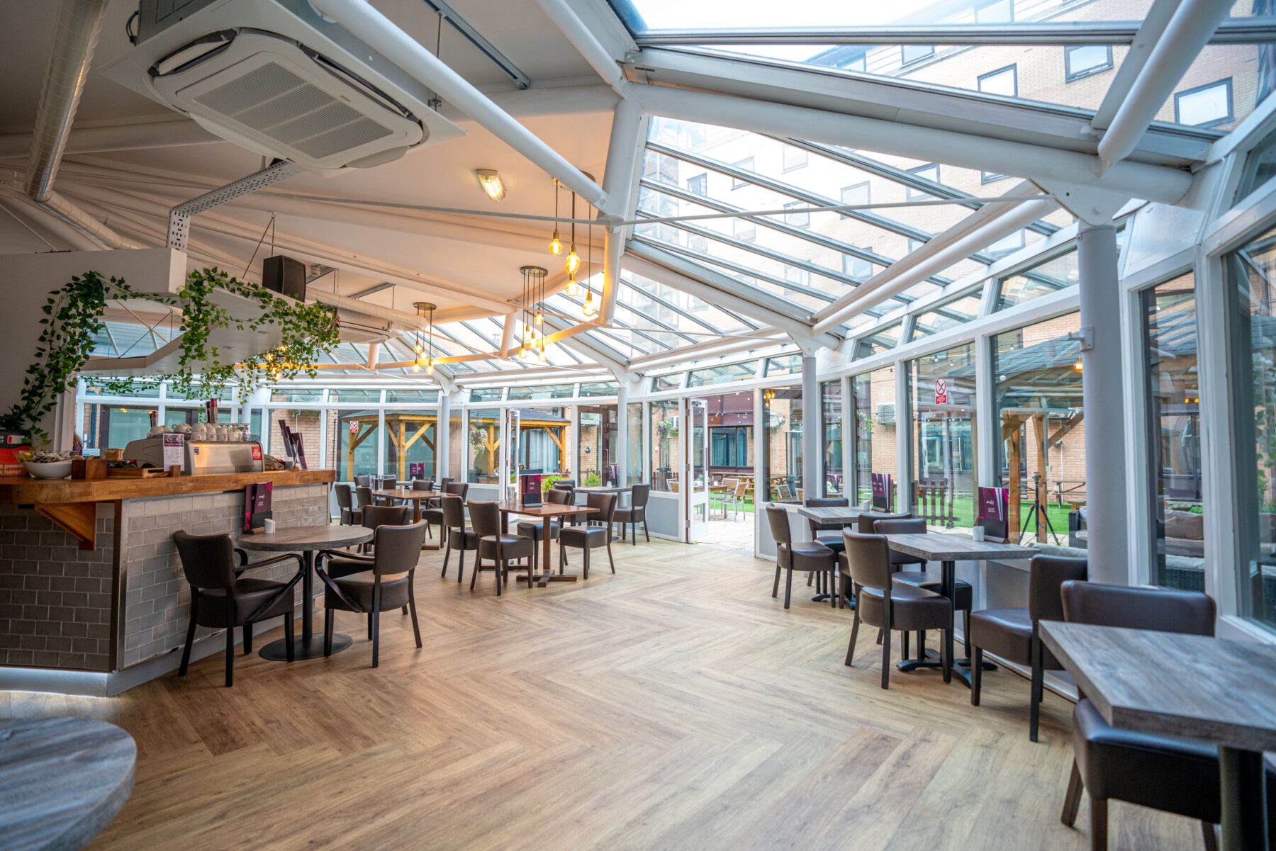 Pendulum Hotel, Dining / restaurant