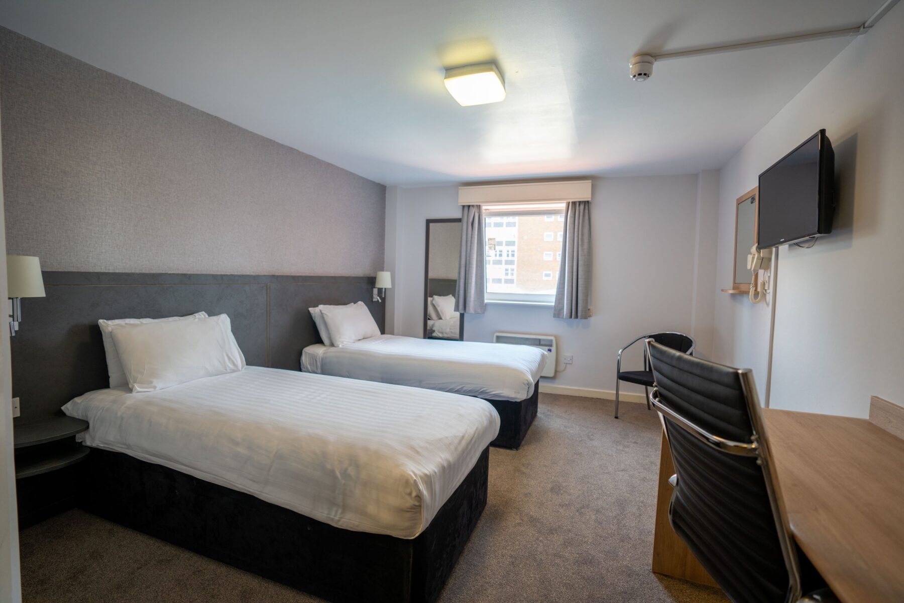 Pendulum Hotel, Bedroom