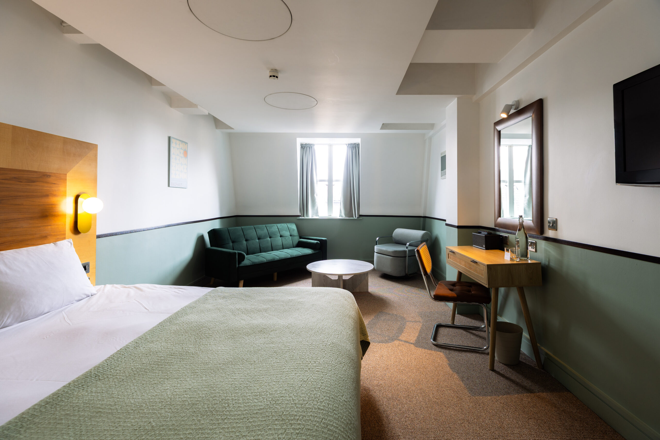 The Alan Hotel, Bedroom