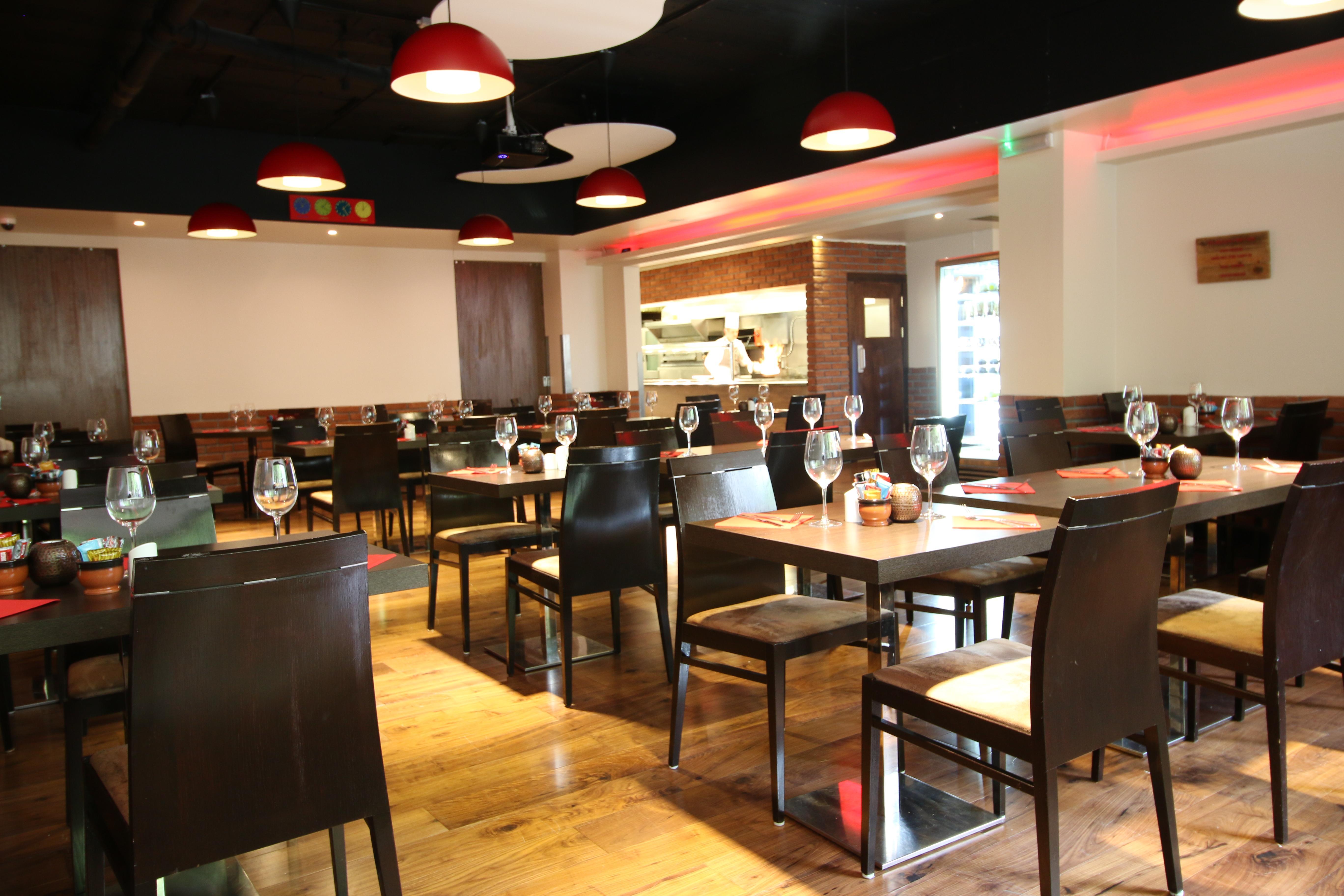 STG Hotel, Dining / restaurant