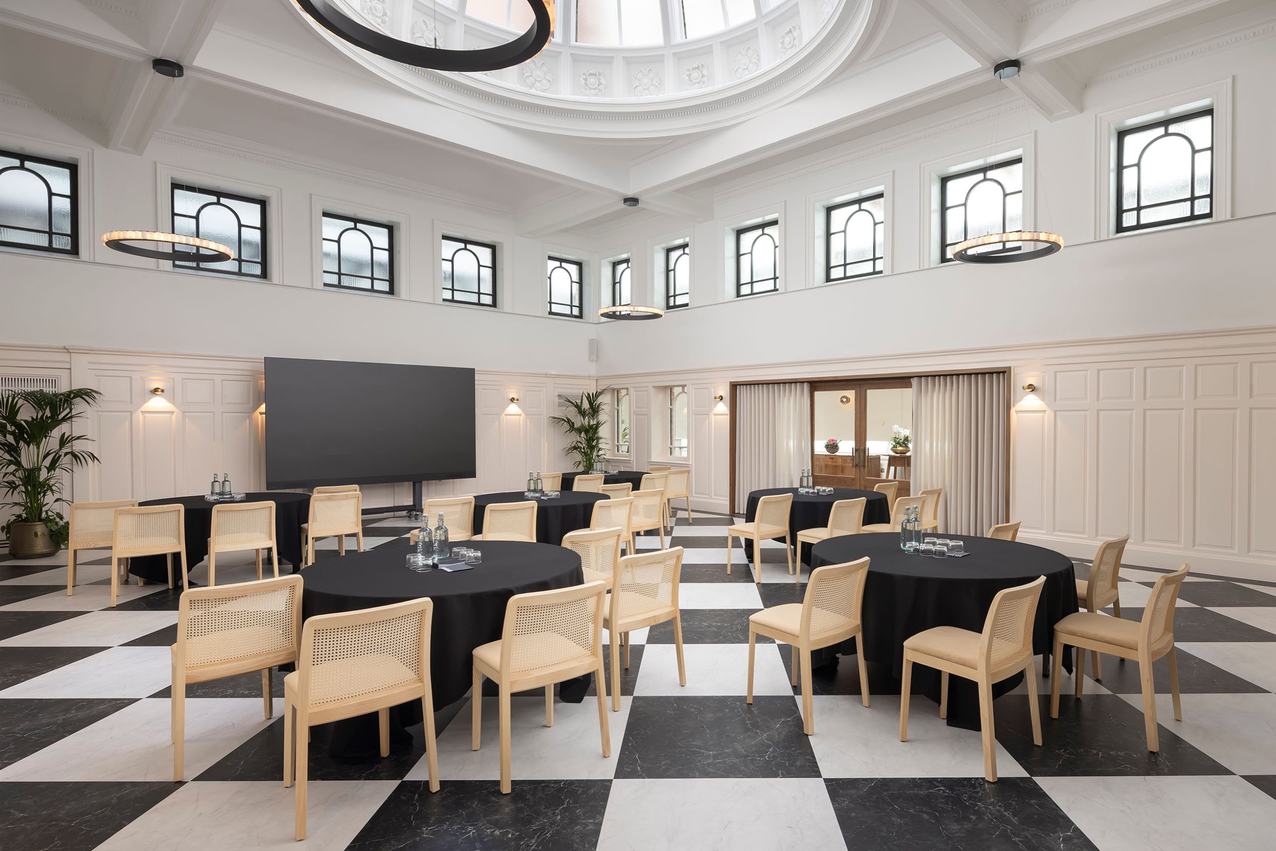 AC Hotel Glasgow & The Collector's Hall