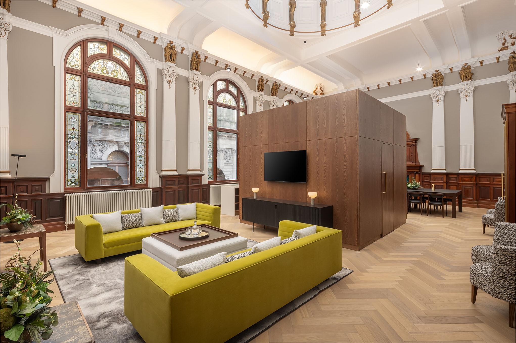 AC Hotel Glasgow & The Collector's Hall