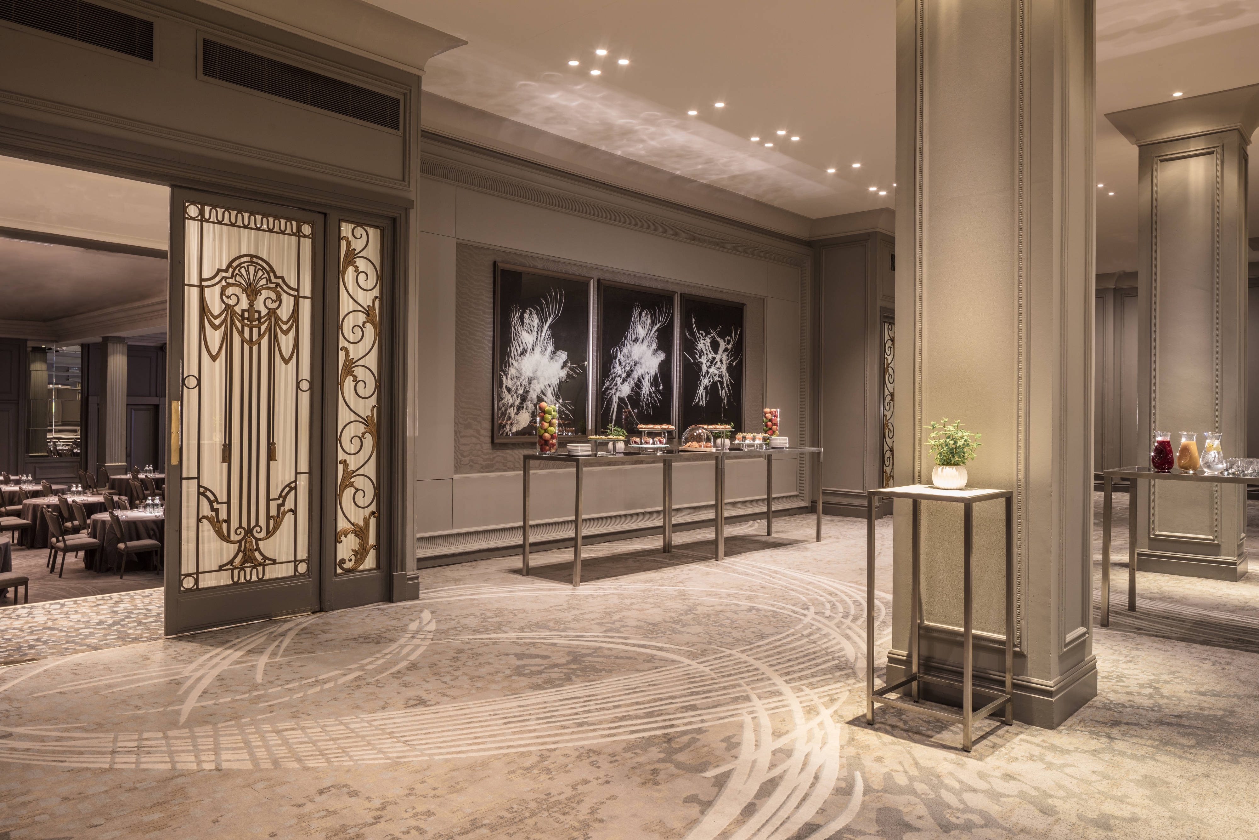 JW Marriott Grosvenor House, Ballroom Foyer