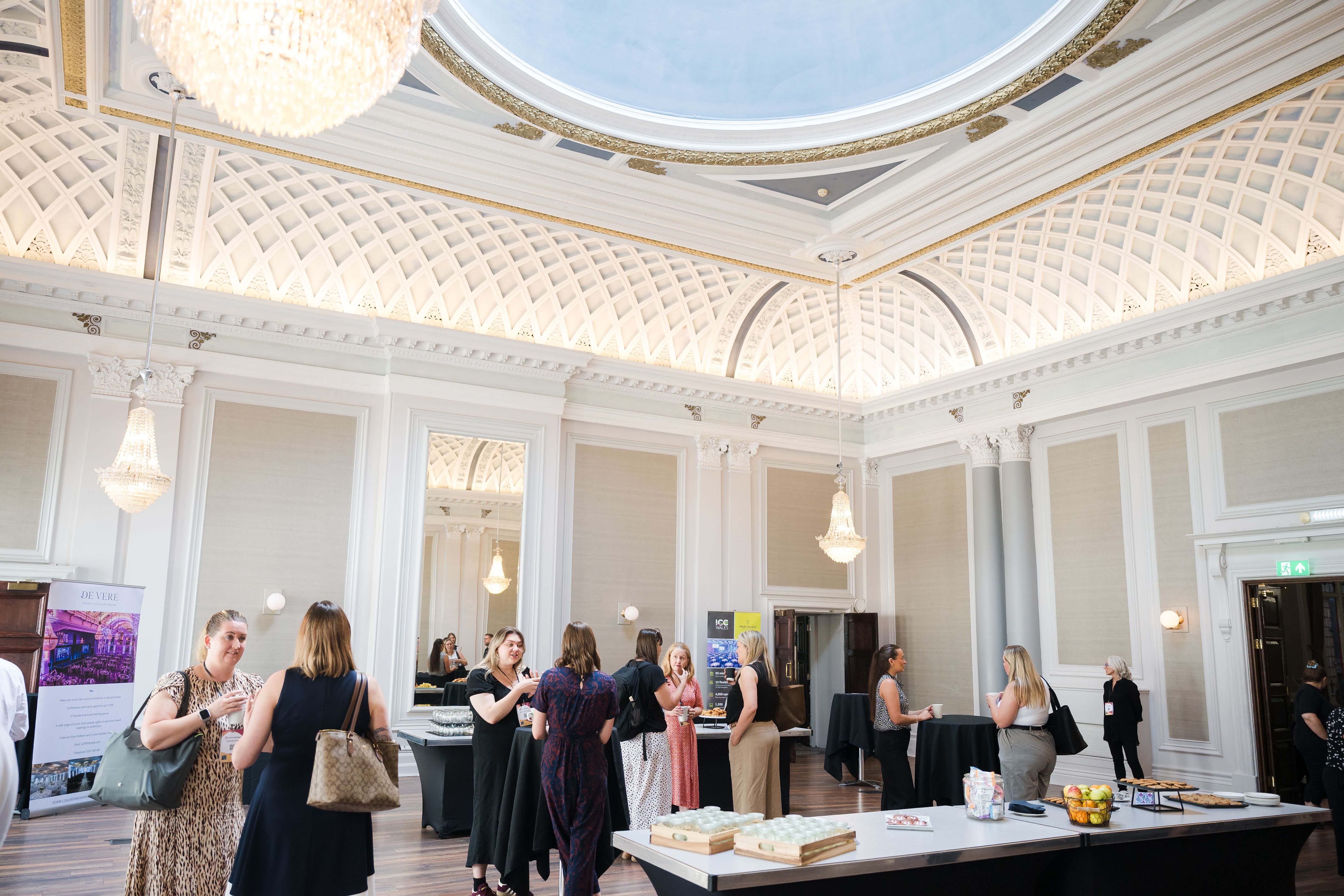 De Vere Grand Connaught Rooms, Crown