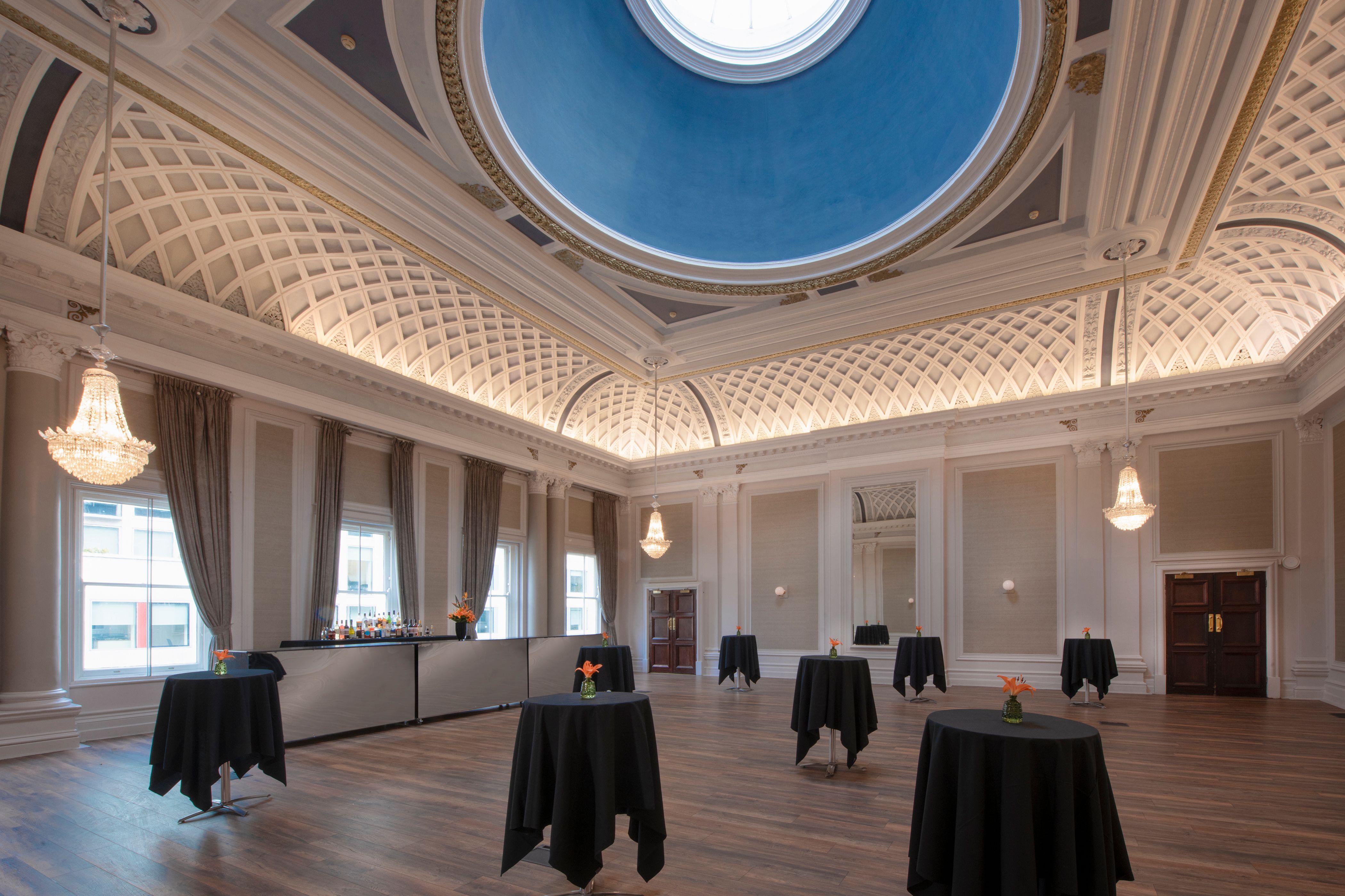 De Vere Grand Connaught Rooms, Crown