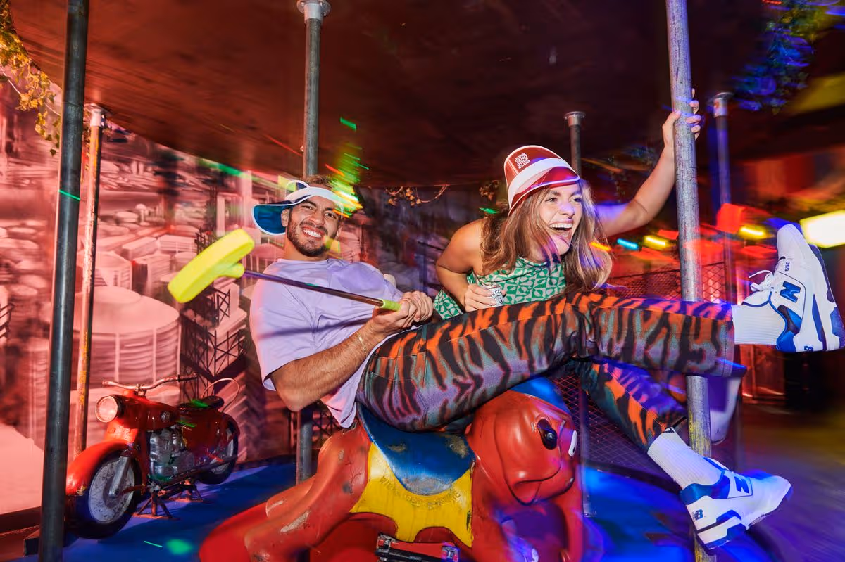 Junkyard Golf Club, Activity space