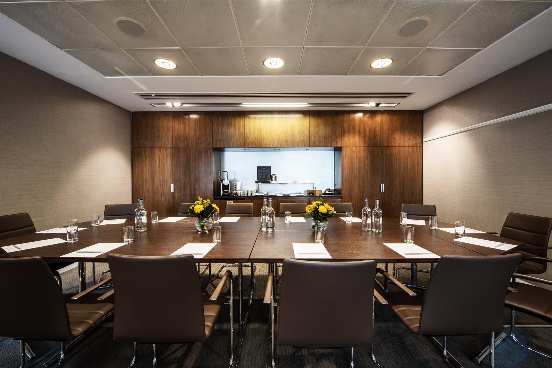 Royal Lancaster, Meeting room