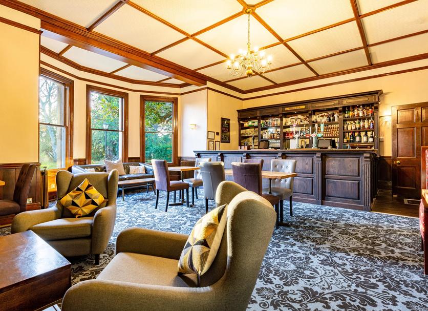 Woodland Manor Hotel