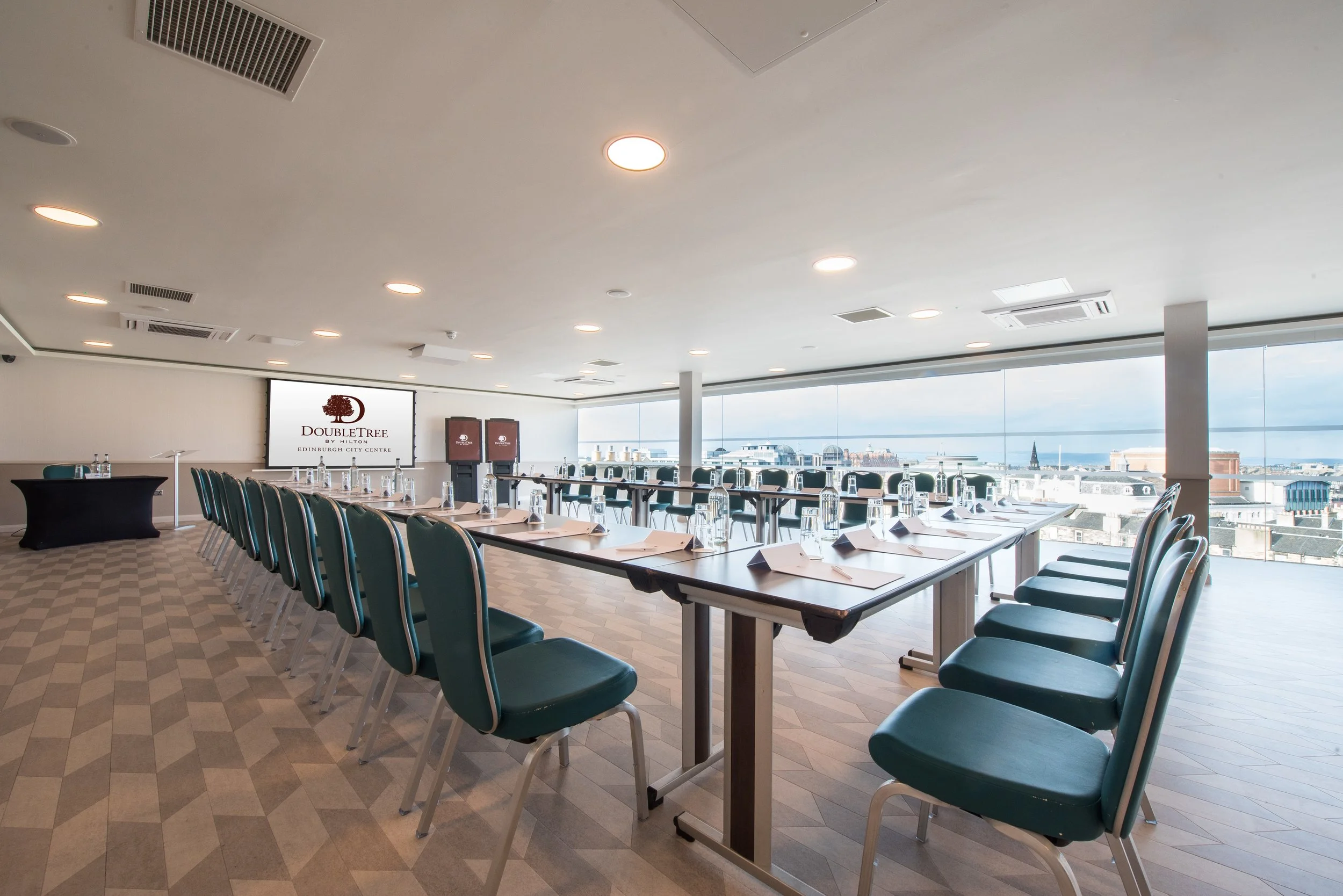 DoubleTree by Hilton Edinburgh City Centre, Meeting room