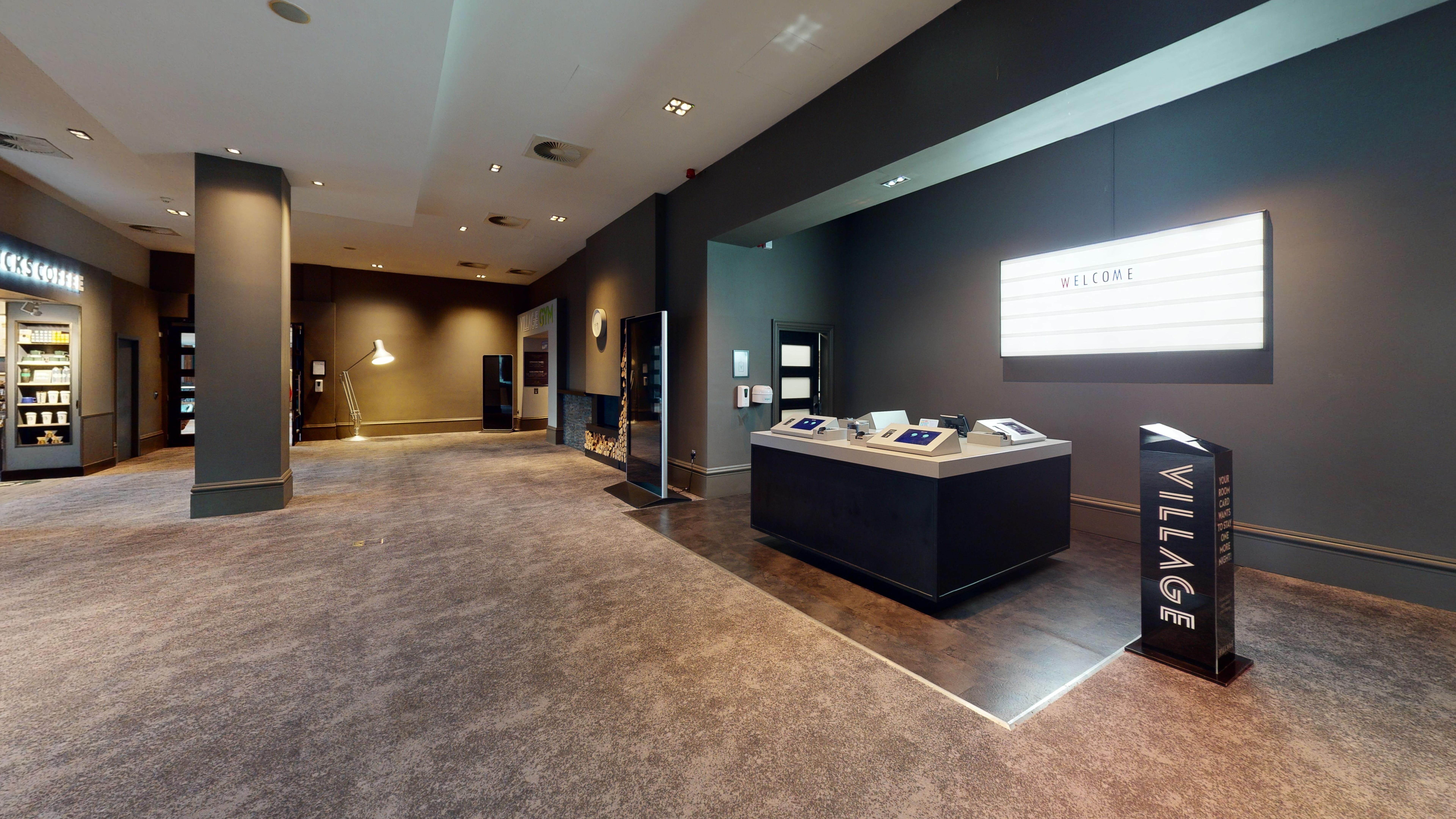Village Farnborough, Reception / foyer
