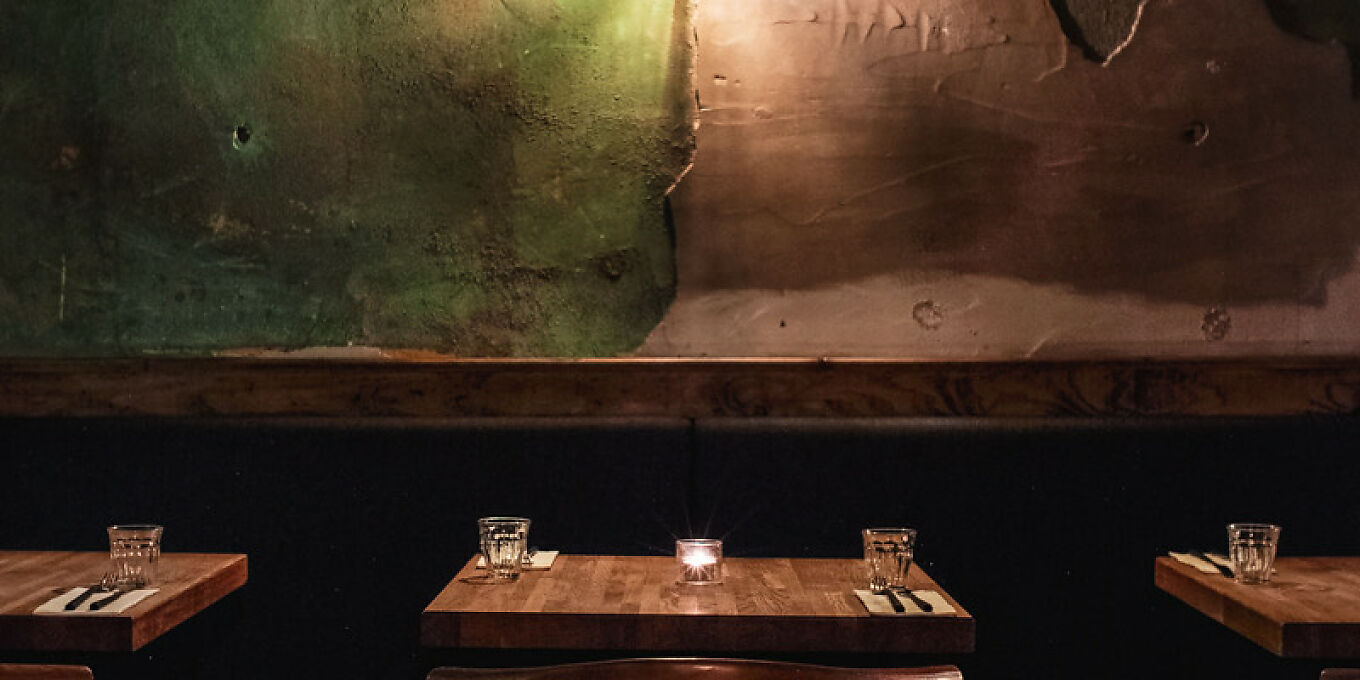 10 Tib Lane, Dining / restaurant