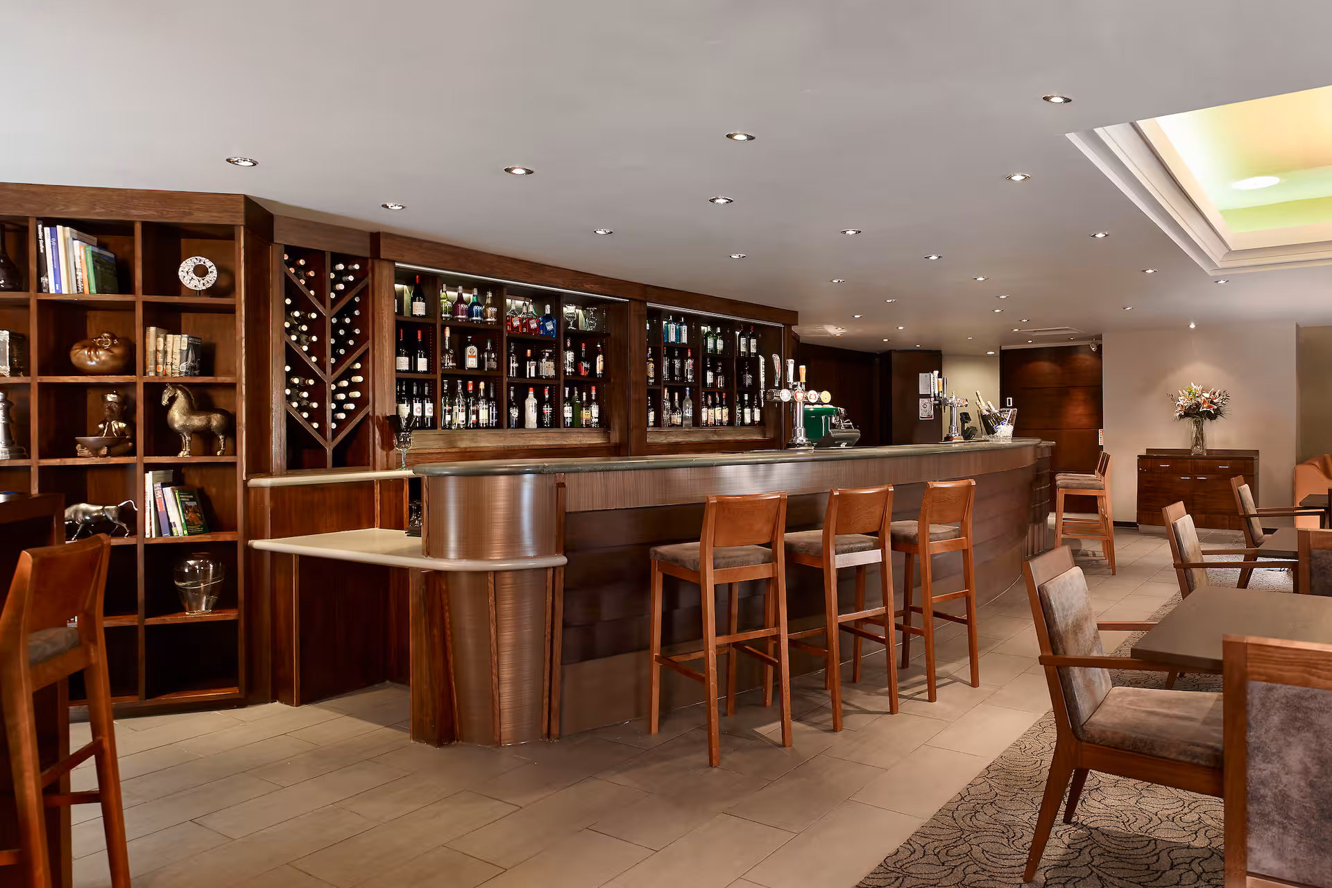 DoubleTree by Hilton Bristol City Centre, Bar
