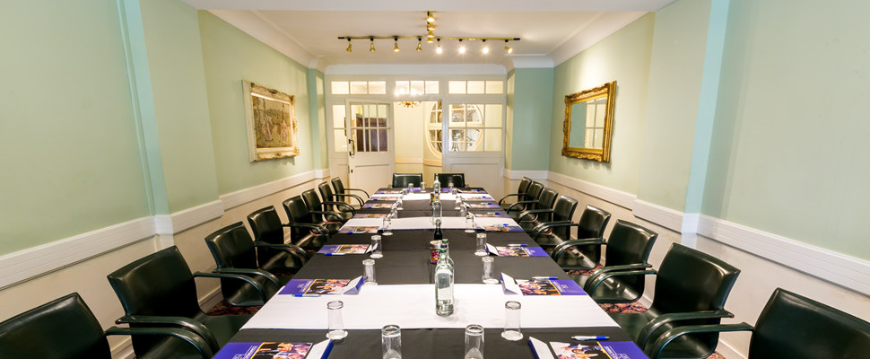 Adelphi Hotel