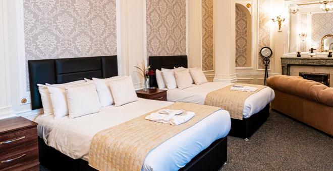 Adelphi Hotel