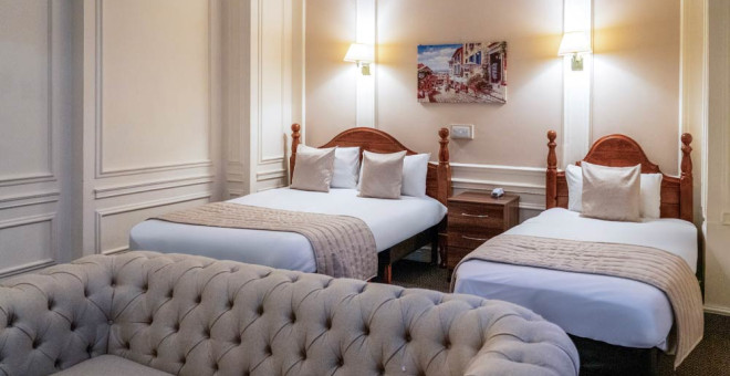 Adelphi Hotel