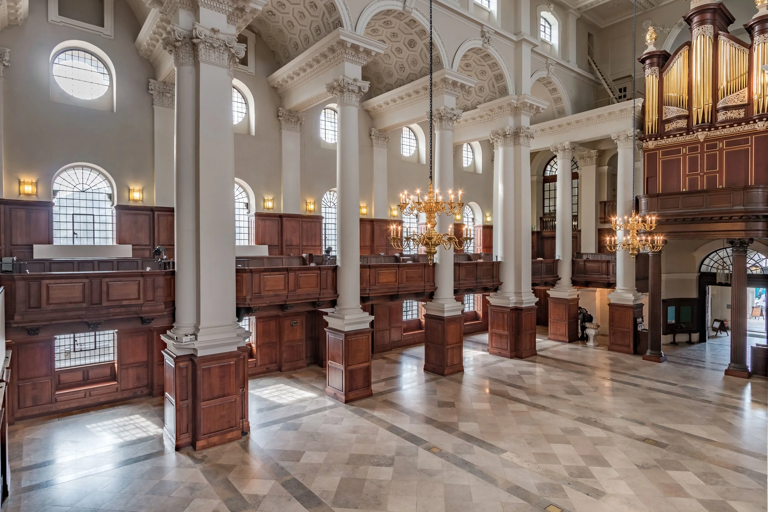 Christ Church Spitalfields, The Nave