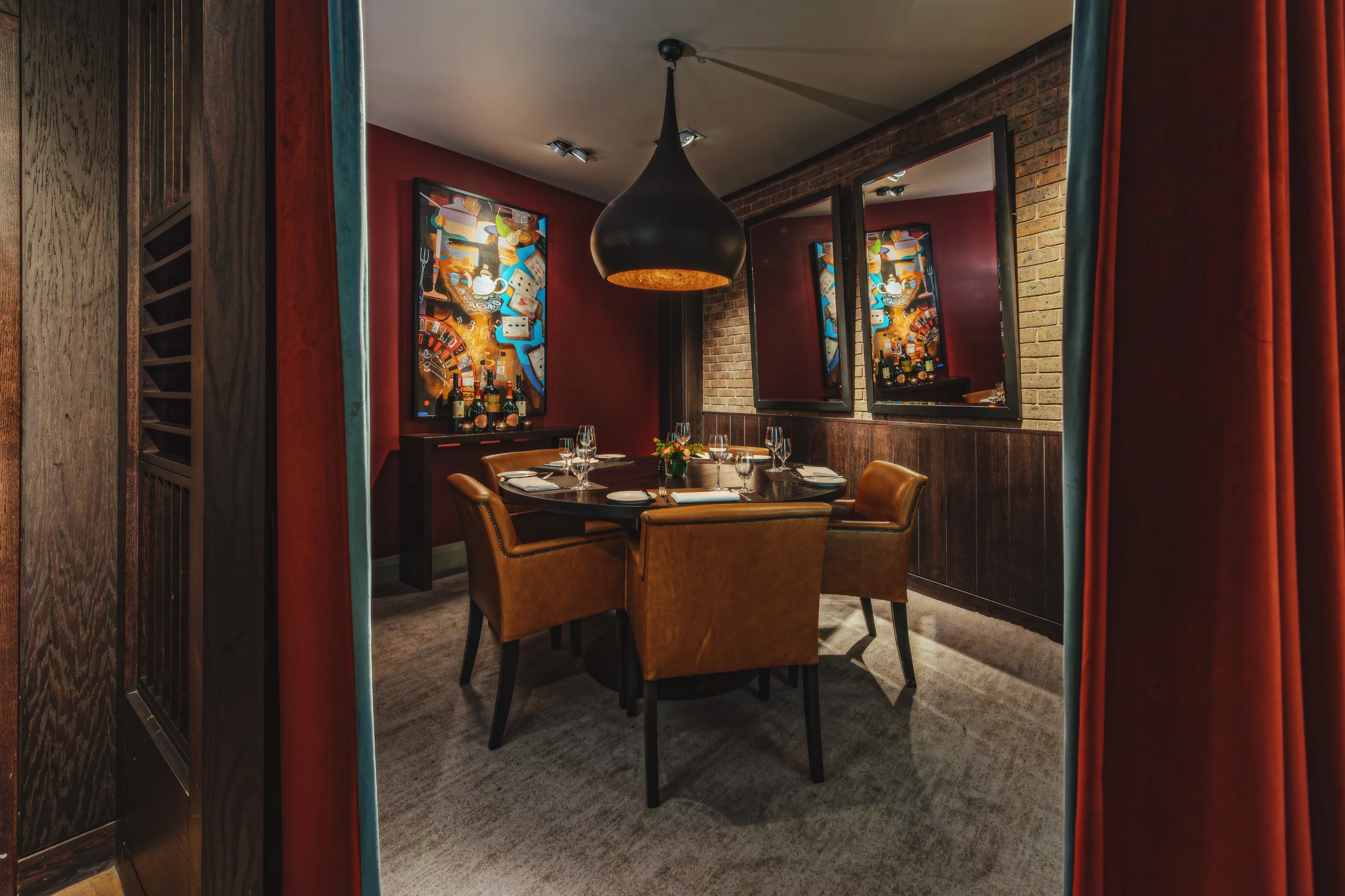 Dakota Leeds, SEMI-PRIVATE DINING ROOM