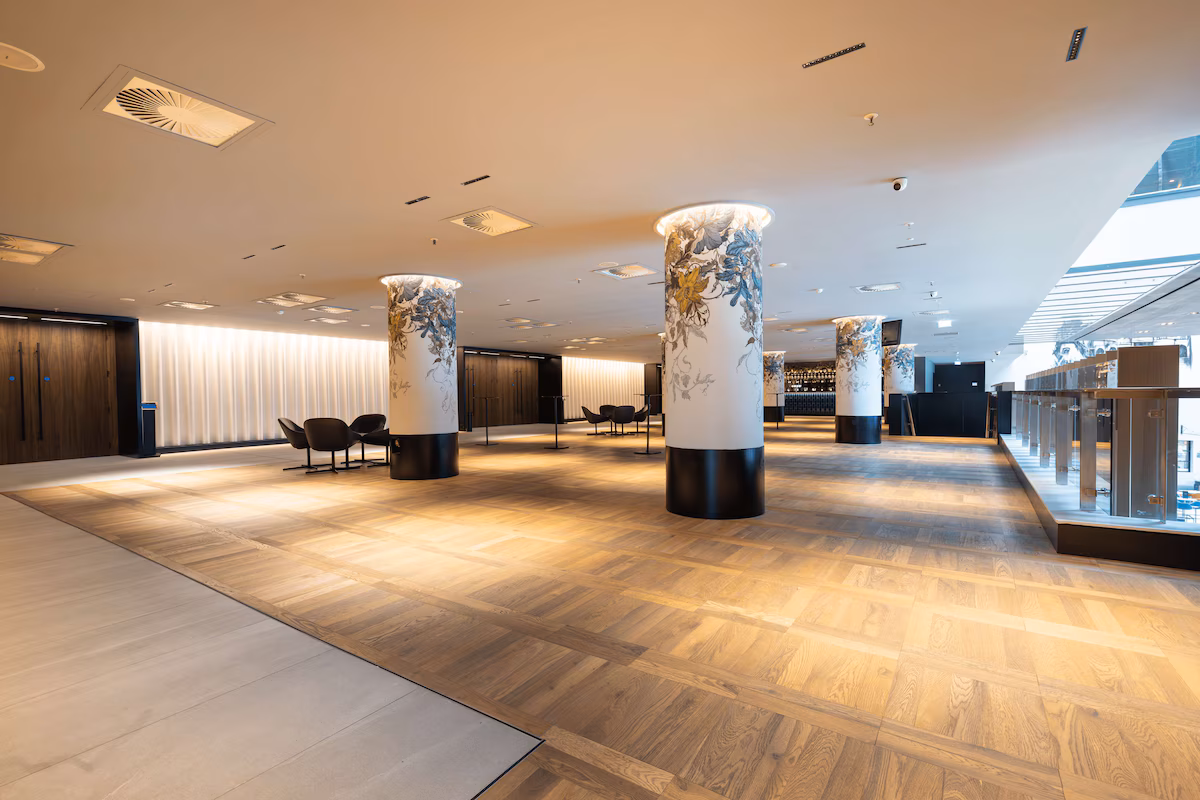 Radisson Blu Hotel, Glasgow, Megalithic Reception