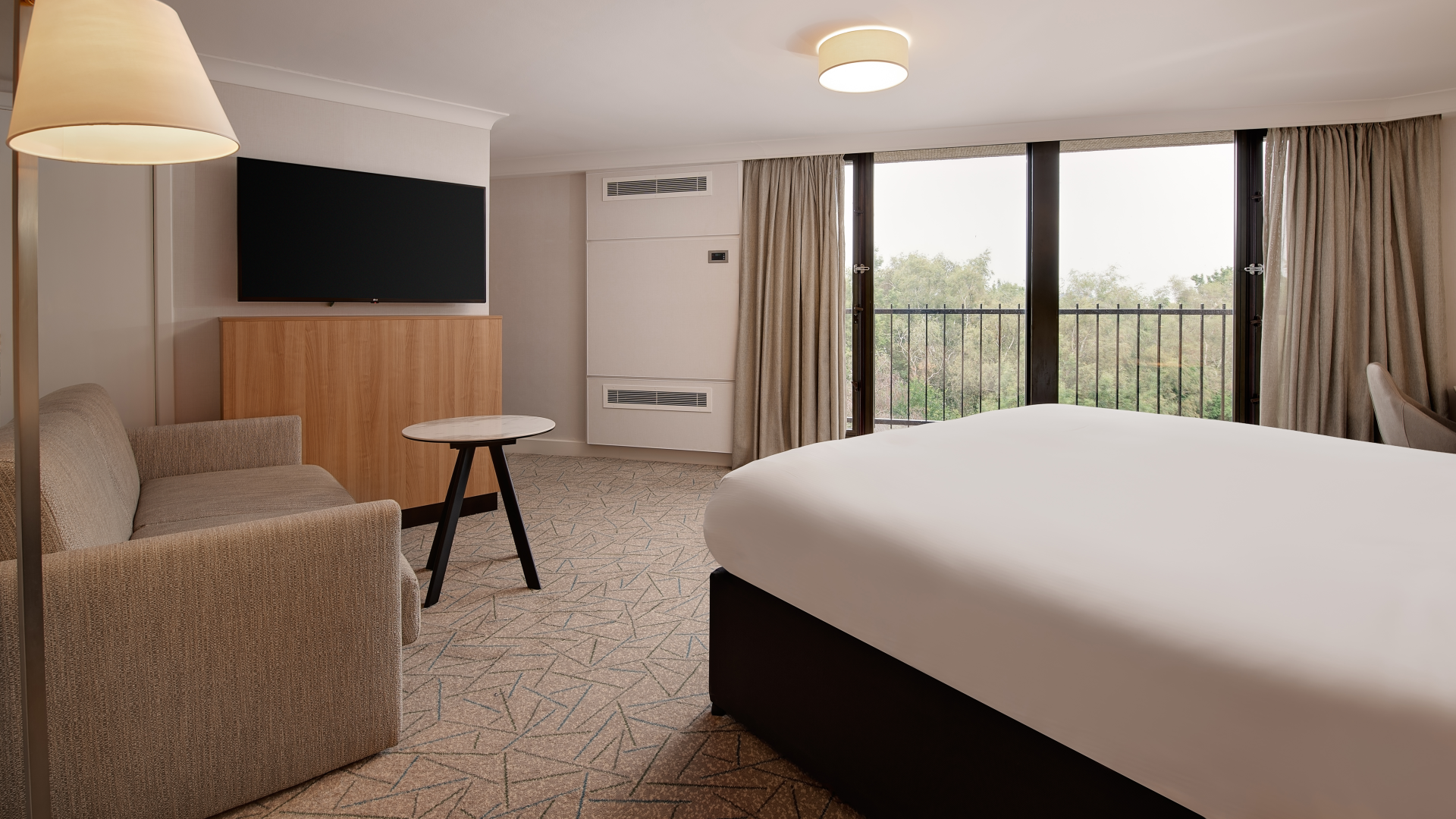 Hilton Birmingham Metropole, Bedroom