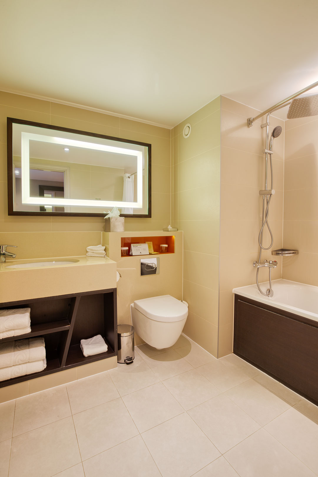 DoubleTree by Hilton London - Ealing