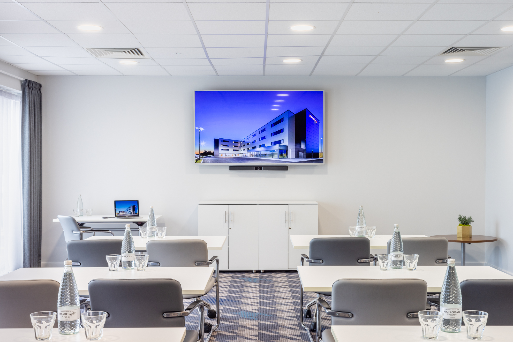 Hampton by Hilton Humberside Airport