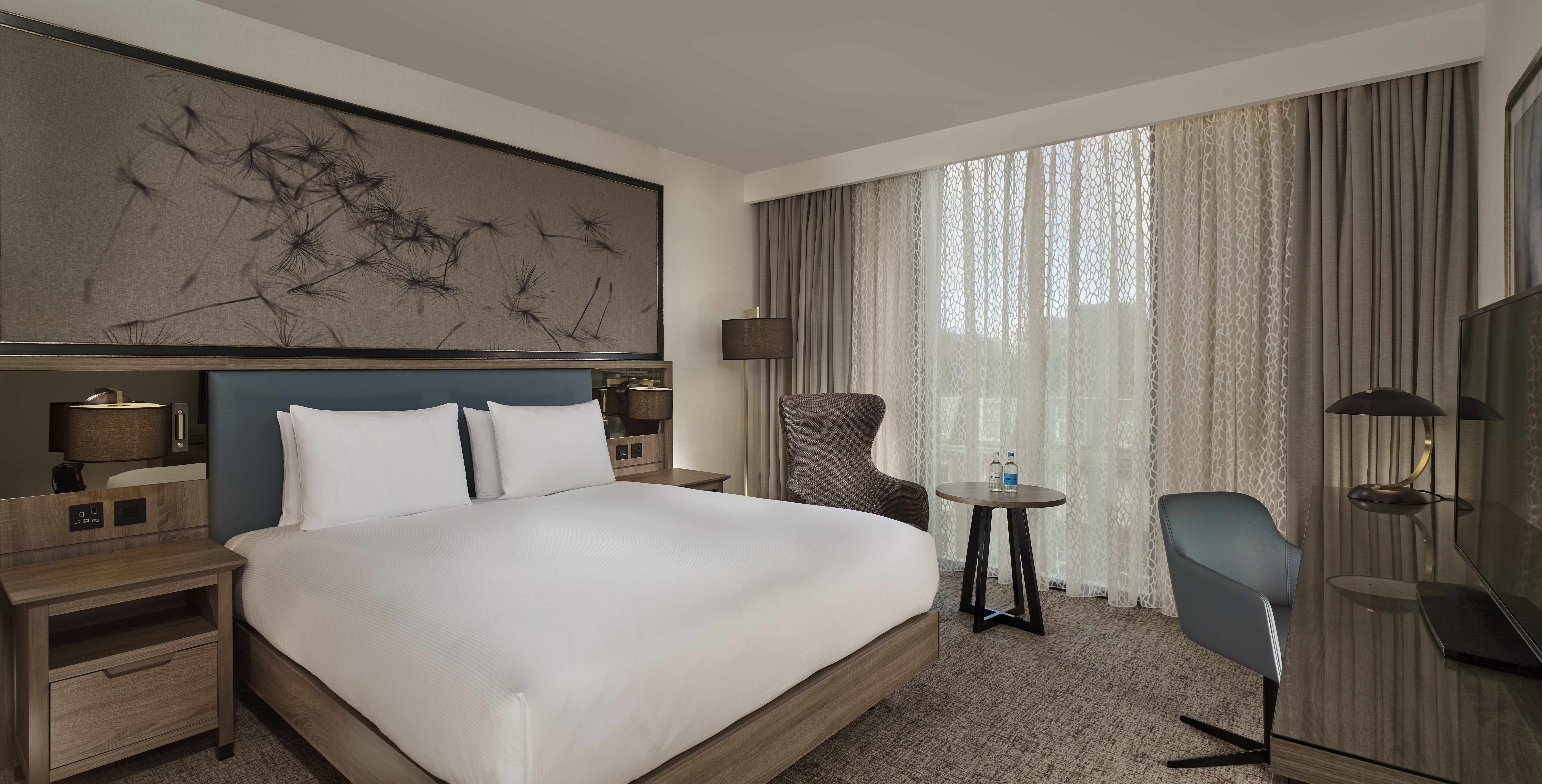 DoubleTree by Hilton Hull