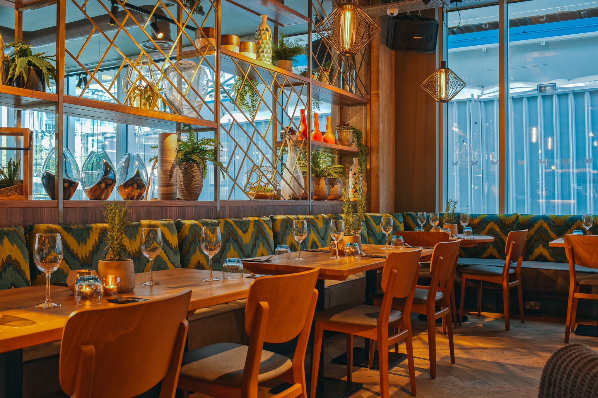 The Anthologist, Dining / restaurant