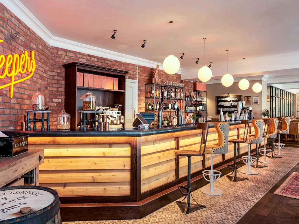 Bristol Grand Hotel by Sunday