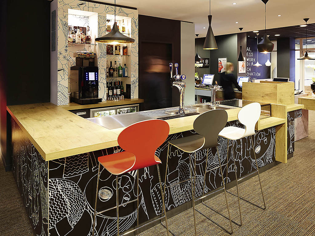 Ibis Reading Centre