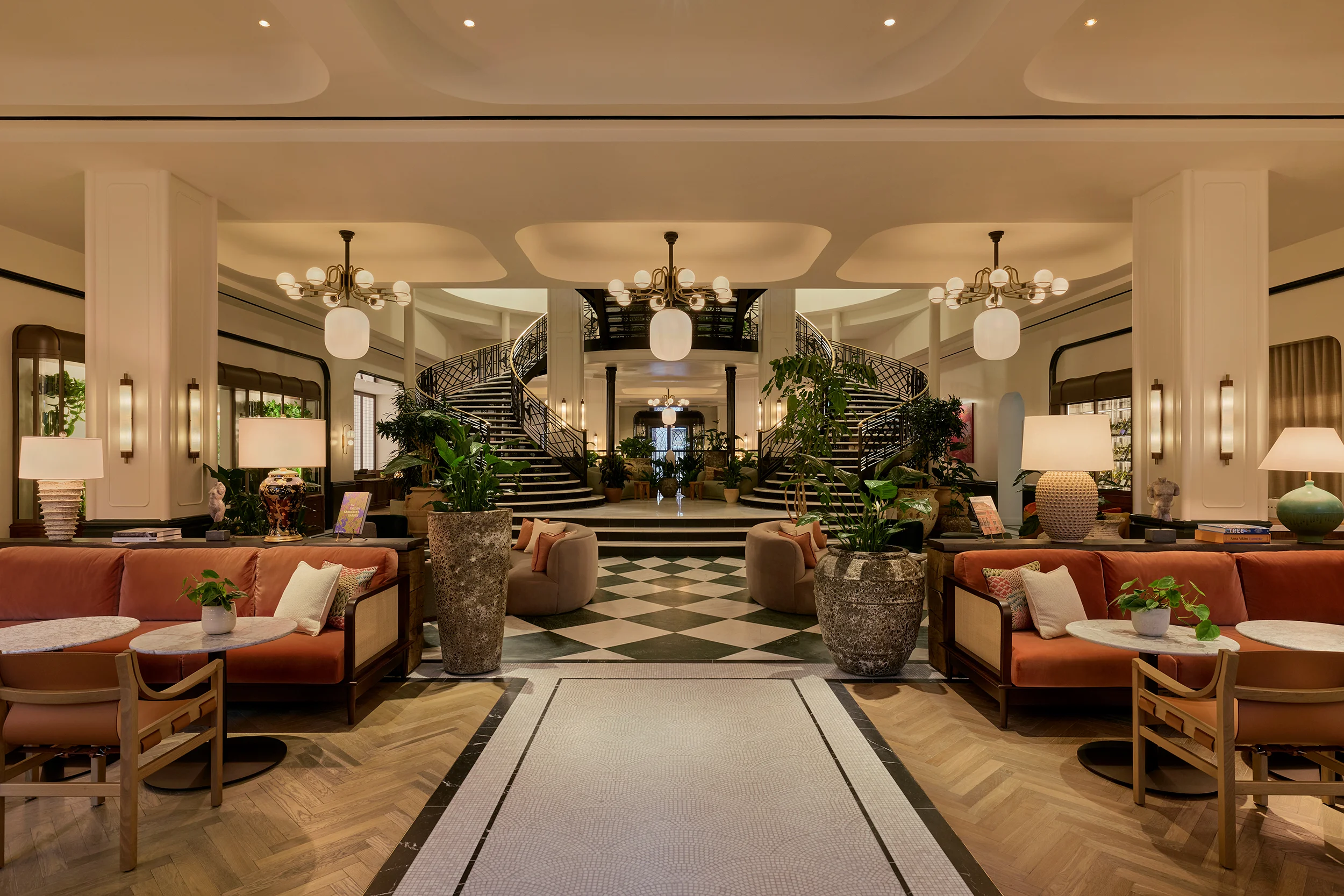 Six Senses London, Reception / foyer