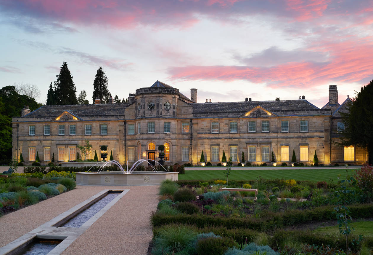 Grantley Hall, Exterior
