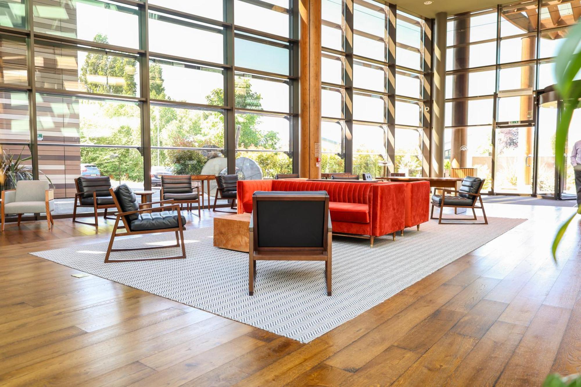 The Orchard Hotel & Restaurant, Reception / foyer