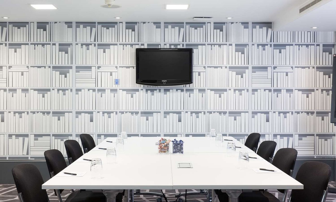 Village Nottingham, Meeting room