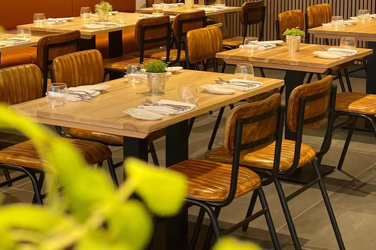 Table Twenty Eight, Dining / restaurant