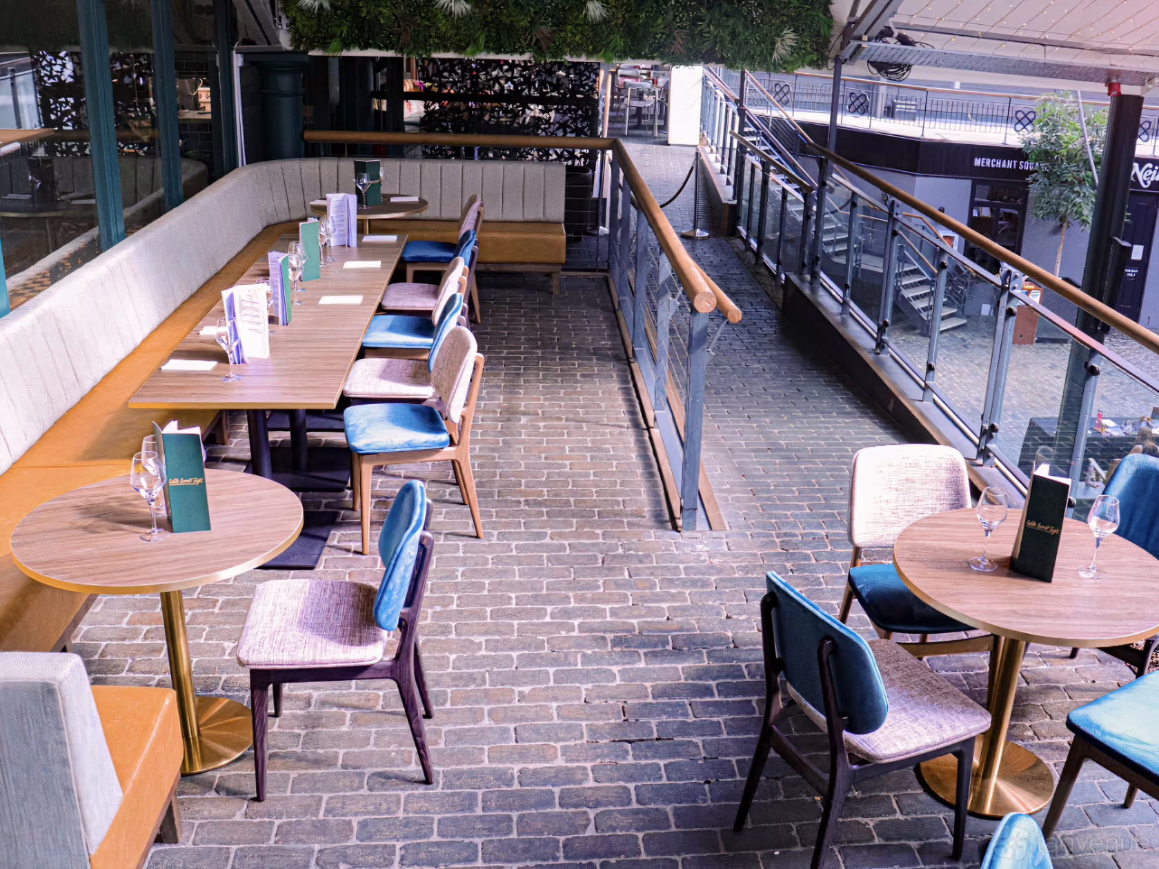 Table Twenty Eight, Dining / restaurant